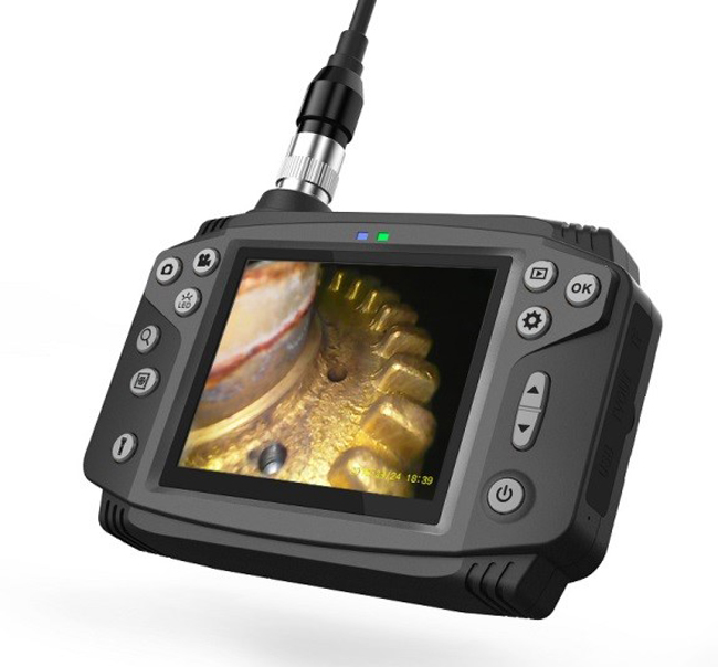 亚泰光电近日成功推出的针对汽修行业CIE便携式汽车内窥镜