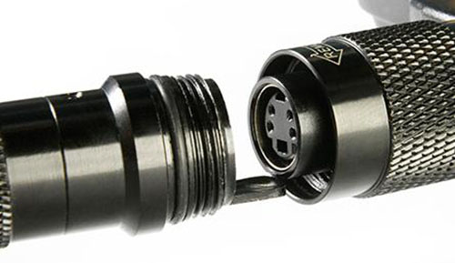 亚泰光电WIE-L手持轻便型工业视频内窥镜采用可插拔式结构设计，一台主机可更
换多种镜头