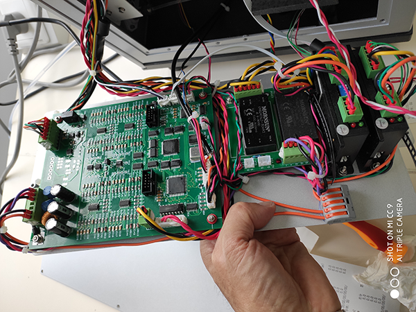 亚泰光电质量部工程师客户油液实验室现场颗粒计数器维护